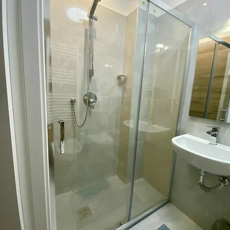 Arbi Venice Station Gæstehus