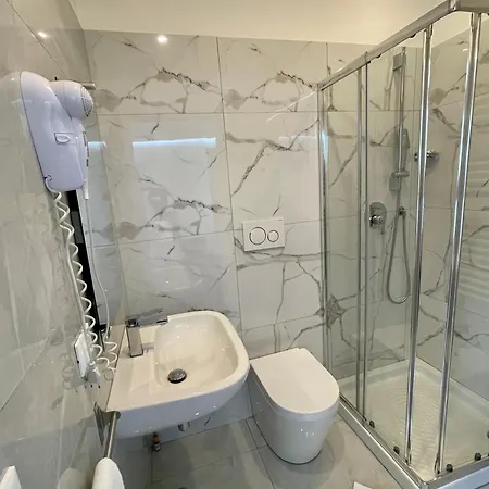 Arbi Venice Station Gæstehus