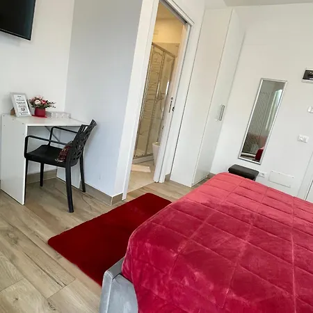 Arbi Venice Station Gæstehus 3*