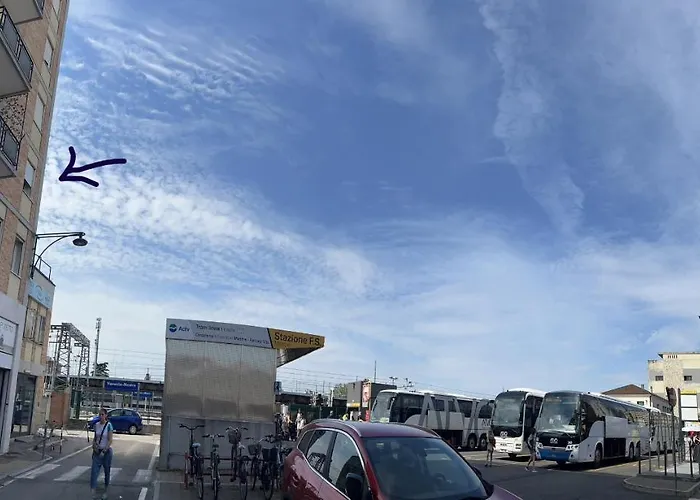 Arbi Venice Station ゲストハウス メストレ