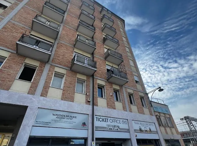 Arbi Venice Station ゲストハウス 3*