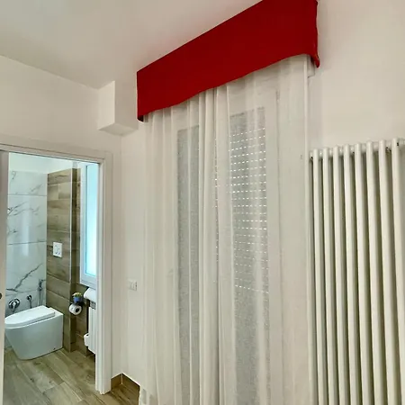 Arbi Venice Station Guest house *