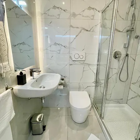 Arbi Venice Station Gæstehus 3*